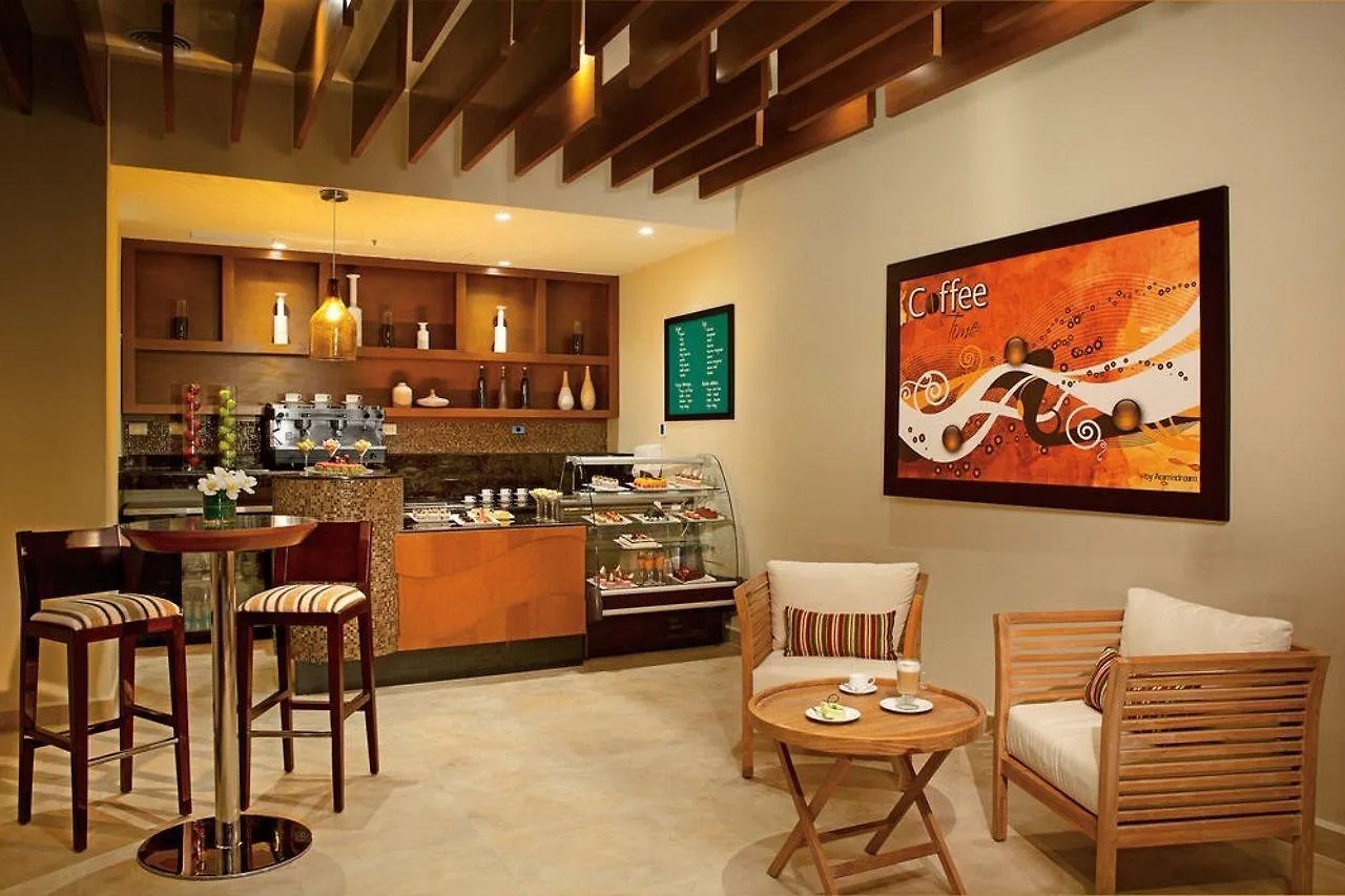 Secrets Playa Mujeres Golf & Spa Resort (Adults Only) 칸쿤